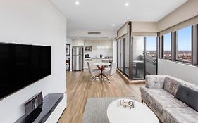 Meriton Suites Church Street, Parramatta